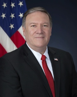 20180628_Mike_Pompeo_8x10_250_1